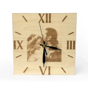 Wanduhr aus Holz mit Foto (Quadrat)