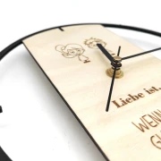 Wanduhr "Liebe ist..."