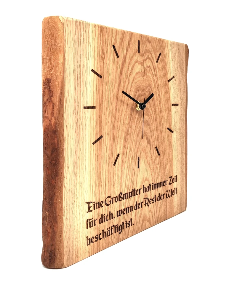 Wanduhr aus einer Eichenbohle (groß)